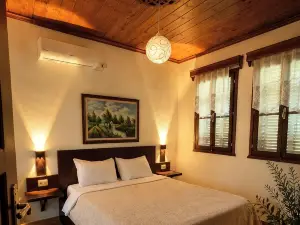 Denis Guest House