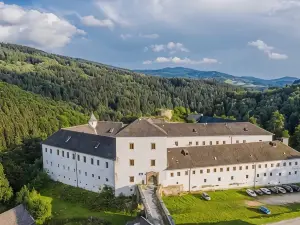 Zámek Kolštejn - Hotel Chateau Goldenstein