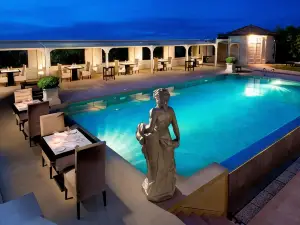 Hotel Carducci 76