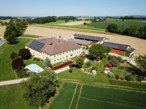 Familienbauernhof Strassbauer