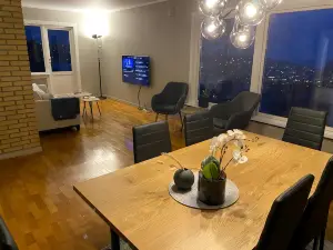 Big central house with a view, free parking(E31)