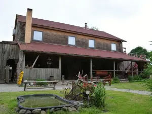 Viesu Nams Klāņas