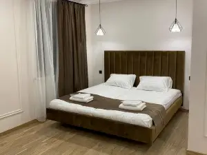 Ani Hotel