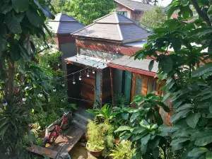Glorilla Amphawa Riverside