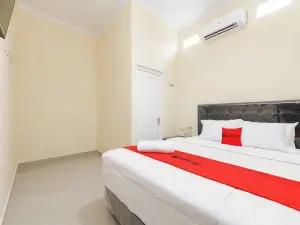 RedDoorz Syariah @ Kampung Sawah Jatimurni Bekasi