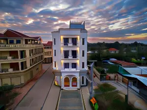 Sky Palace Boutique Hotel