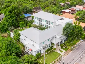 Villa Amphawa