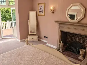 Chartridge Lodge Hotel