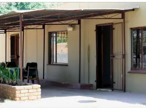 3 Single Bedroom in Farmhouse in Limpopo Province