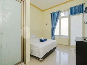 Grand Kencana Guesthouse Syariah Near Wisata Bahari Lamongan