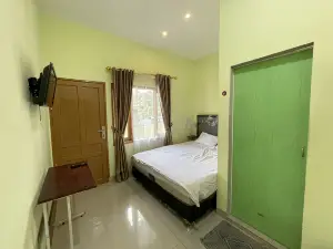 Pudan Residence Parapat by Helocus