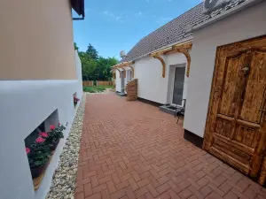 Belvárosi apartmanház 2