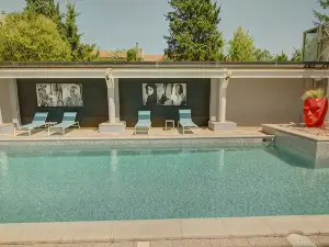Hôtel Arles Plaza