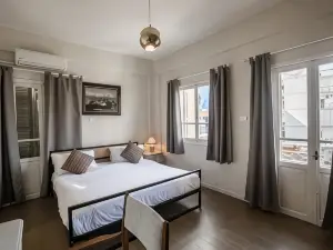 The Grand Meshmosh Hotel