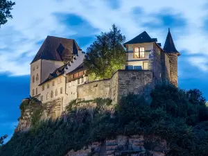 ยูเกนท์เฮอร์แบร์เจ Schloss Burgdorf - โฮสเทล