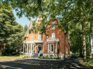 Merrill House