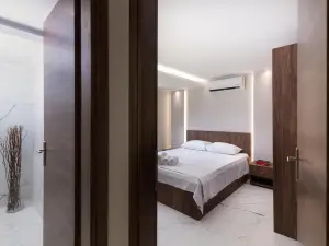 Seashore Stream Suites