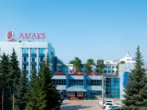 Amaks City Hotel