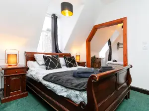 Carlton Hotel