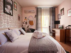Hotel Cineholiday