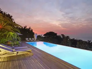 Days at Sea Beach Lodge