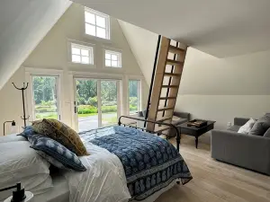 Modern guesthouse in Mad River ValleyFernstone