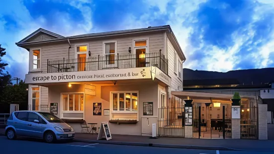 Escape to Picton Boutique Hotel