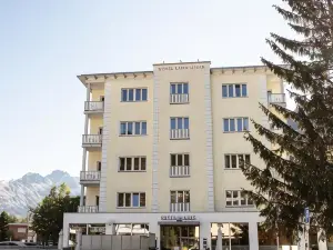 勞迪內拉酒店