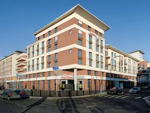 โรงแรม Residhome Aparthotel Paris Evry