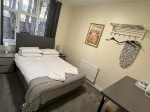 The Admirals Inn Guest House