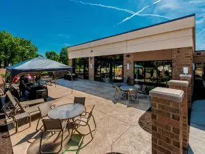 Garner Hotel WADSWORTH by IHG