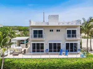 Ocean's Edge: North Side Grand Cayman Beachfront Villa