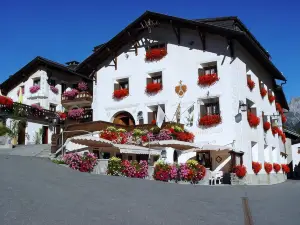 Relais & Chateaux Schlosshotel Chaste - Scuol Tarasp