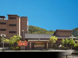 Yamanaka Onsen Kagari Kisshotei