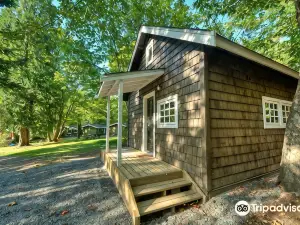 Sunwolf Riverside Cabins