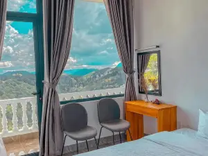 Bee Hill Hotel