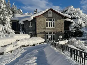 Deodar Manor - Guest House Khajjiar