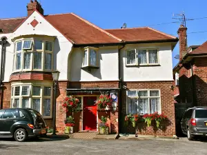 Acorn Guest House in Hull