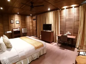 高地自然之旅度假酒店