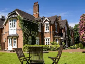 Hillscourt