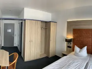 Median Hotel Garni