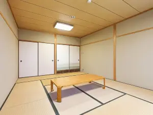 山賊ホテル
