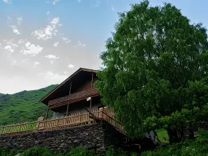 Gaul Gavkhe Hotel