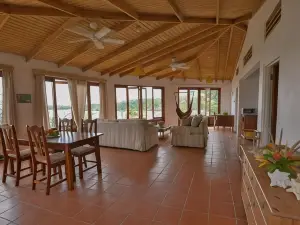 Cabier Ocean Lodge