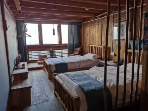 Yisha Gufengzhai Inn