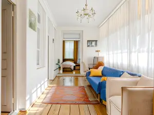 Nazy's Guest House