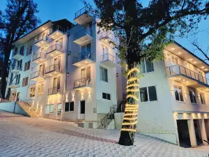 Pinemont Hotel