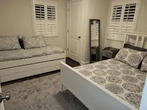 Towson Beautiful Home 5 minutes from Everything Towson