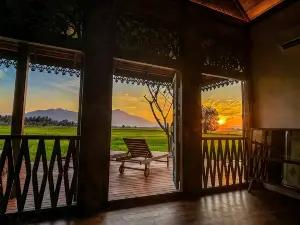 Traditional Langkawi Malay Villa with Pool & Mountain View
