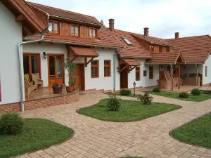 Faluszéli Vendégház - Boncz Porta